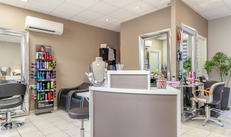 Atelier De Coiffure Karin Concept Emotionnel Coiffeur A Nimes