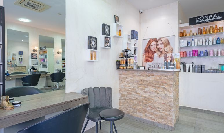 R Captif Rebeka - Coiffeur - Bio et Coloration Végétale - Le Perreux sur marne 94