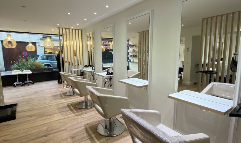 Le Salon Blanc  coiffeur à Rambouillet  Planity