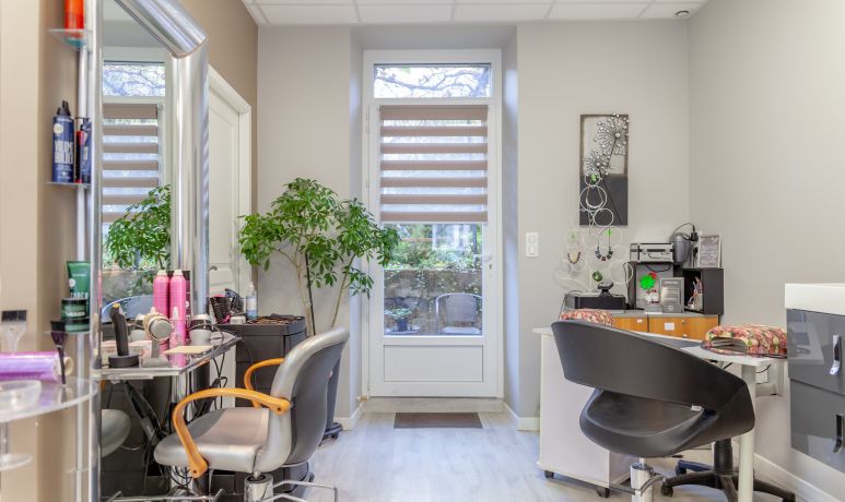 Atelier De Coiffure Karin Concept Emotionnel Coiffeur A Nimes