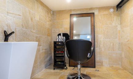 Beauty time by Sharon  : Coiffeur à Puteaux