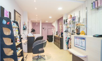Anita Coiffure Bouresse : Coiffeur à Bouresse