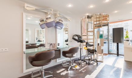 Virgule Coiffure : Coiffeur à Rennes