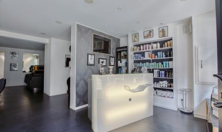 Viva la Vie by Laurent et Margaux Parola : Barbier à Cognac