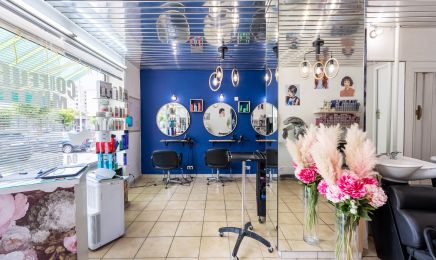 Avant’Age Coiffure - Prothésiste Capillaire Agrée par la Sécurité Sociale : Coiffeur à Roussillon