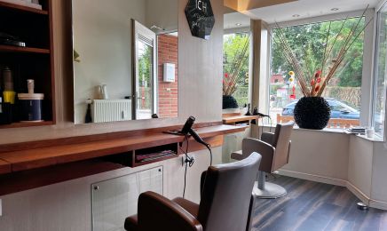 1 Raum für Haare Friseur: Kosmetikstudio in Hamburg