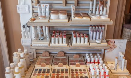 Institut de beauté By Manon  : Manucure à Rinxent