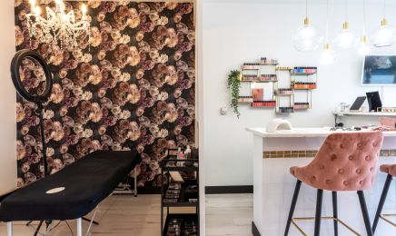 Barbara Beauty  : Manucure à Mérignac