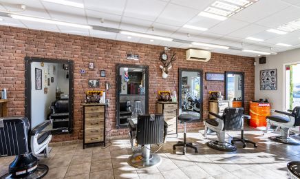 Cm Coiffure - Homme : Barbier à Combronde