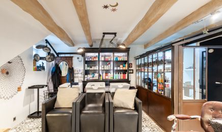 Atmosphere : Coiffeur à Lambesc