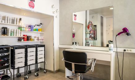 Le Petit Paris : Institut de beauté à Mirecourt