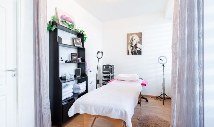 Vivy cils le faux : Manucure à Saint-Étienne-de-Montluc