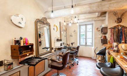 Atmosphere : Coiffeur à Lambesc