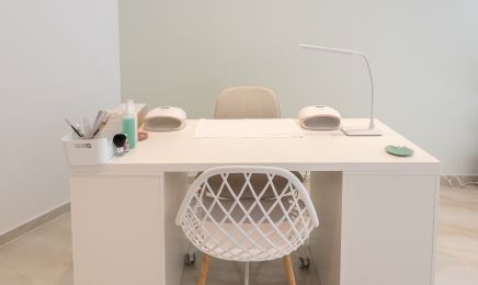 Beauty concept : Manucure à Saint-Quentin