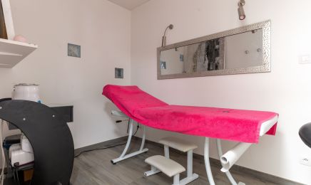 Th'ya Beauté : Manucure à Bègles