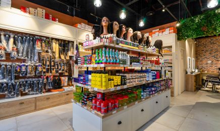 K’OSMETICS (BARBER LES K) : Institut de beauté à Évry-Courcouronnes