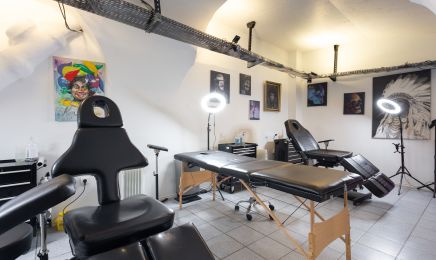 Clown Tattoo Shop : Institut de beauté à Paris