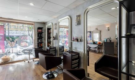 Couleurs latine : Coiffeur à Six-Fours-les-Plages