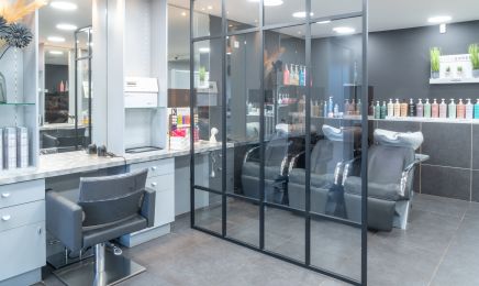 Angele Coiffure : Manucure à Thiers