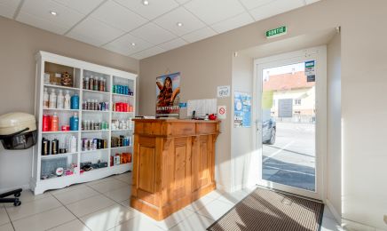 Double Jeu  : Coiffeur à Les Fins
