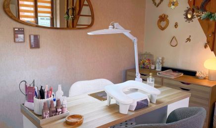 Lili Rose Binet : Manucure à Bernay