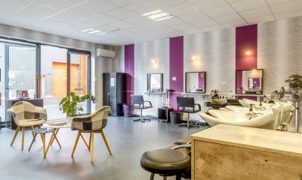 Coiffure S’Tifany / Expert en Balayages : Barbier à La Ville-aux-Dames