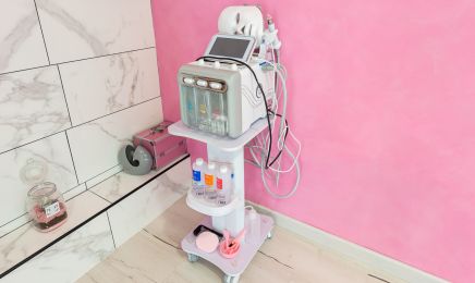 Bedra Brows & Lashes Academy : Institut de beauté à Les Roches-de-Condrieu