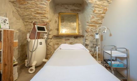 Institut Loli  : Manucure à Saint-Paulet-de-Caisson