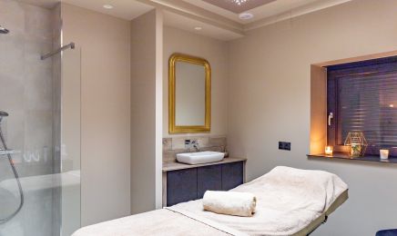 ENTRE LES MAINS DE SARAH : Spa à Neufgrange