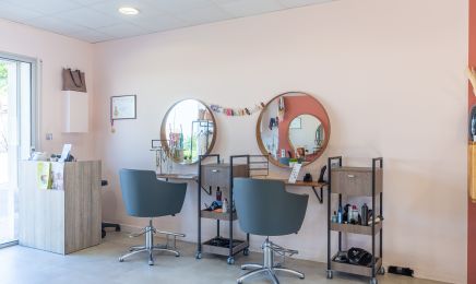 Elegance coiffure - Varennes : Manucure à Varennes-le-Grand