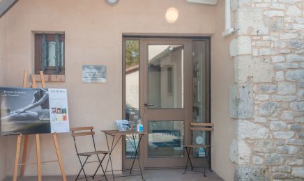 Institut de Beauté LYDIE : Coiffeur à Cours-de-Pile