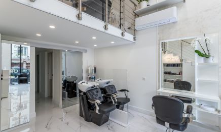 Aliona Salon de Beauté & Coiffure : Coiffeur à Lyon