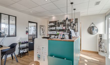 Auré Sens  : Manucure à Saint-Caprais-de-Bordeaux