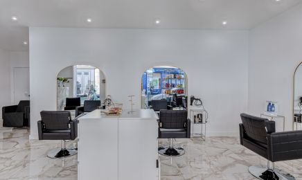 AKG  HAIR : Coiffeur à Bordeaux