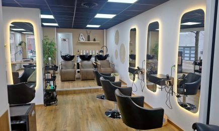  le salon by Lucy : Coiffeur à La Verpillière