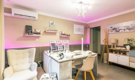 Ongles J’adore & Grain de Beauté  : Manucure à Fréjus