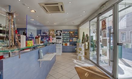 Parfumerie Maud Centre de Beauté  : Coiffeur à Miribel