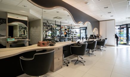 ÉVOLUTION COIFFURE : Coiffeur à Chemillé