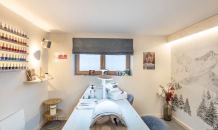 Les Privilèges Beauté : Manucure à Megève
