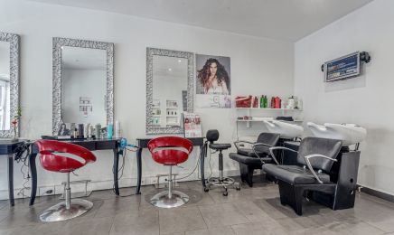 Hair Story - Les Jolies Filles  : Coiffeur à Villejuif