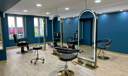 Nass hair  : Barbier à Épinal