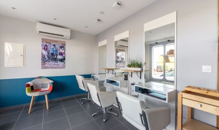 courbes et couleurs : Coiffeur à Bourg-des-Comptes