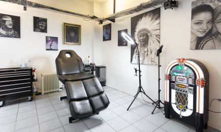 Clown Tattoo Shop : Institut de beauté à Paris