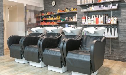 Caliste  : Coiffeur à Châtellerault