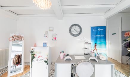 Le Cosy Saint Martin : Manucure à Saint-Martin-Belle-Roche