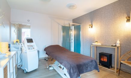 AU BONHEUR DES SENS - Locqueltas : Institut de beauté à Locqueltas