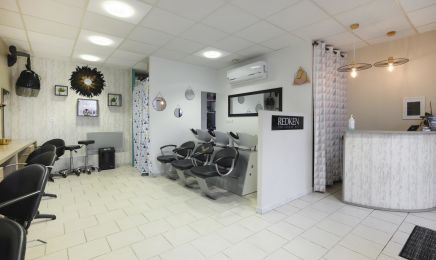 new eve  : Coiffeur à Orgeval