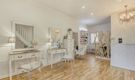  L'Appartement n°4 : Coiffeur à Villeneuve-sur-Lot