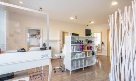 Tous les garcons et les filles : Coiffeur à Saint-Donat-sur-l'Herbasse
