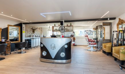 ADIVINANGE - L'Atelier Coiffure  : Saint Maximin : Coiffeur à Saint-Maximin-la-Sainte-Baume